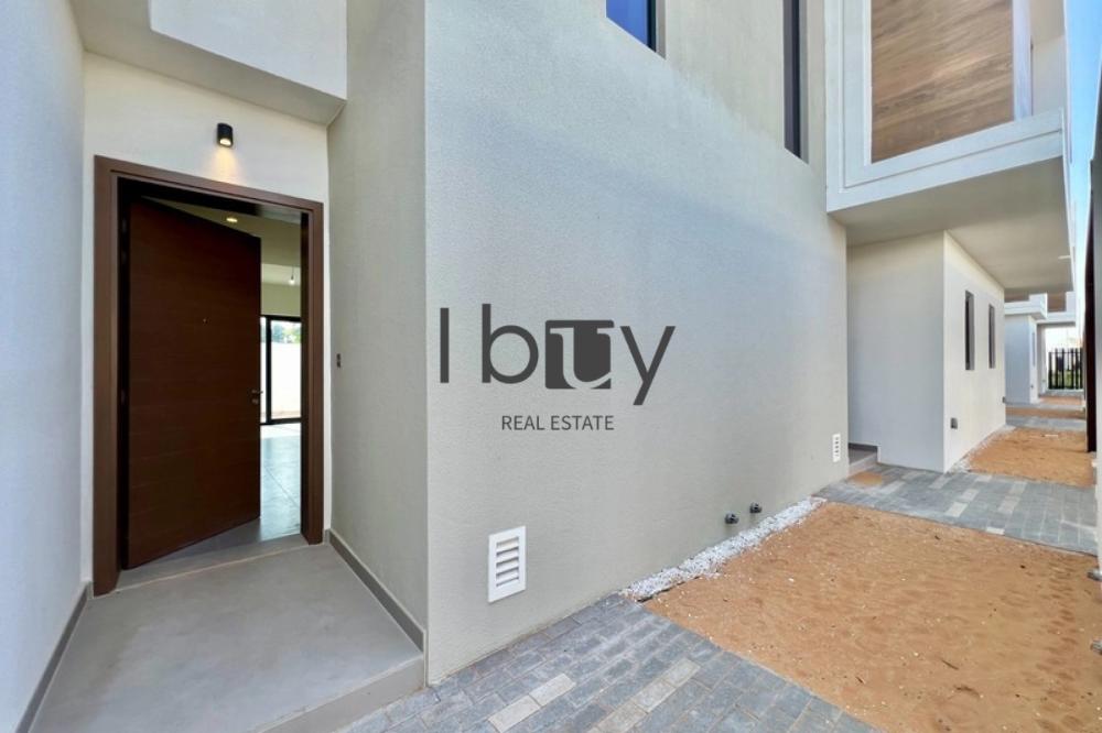 Near Park| Ready To Live In | Well Kept| Landscape