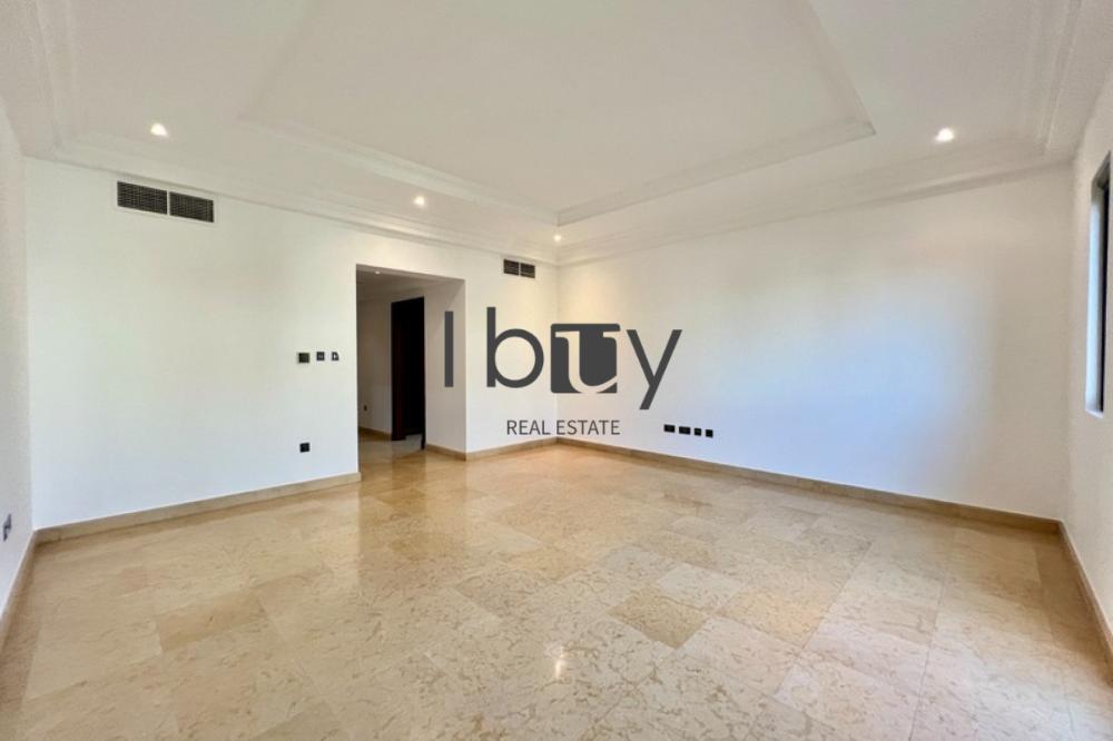 Vacant | Close to Clubhouse | Private Garden