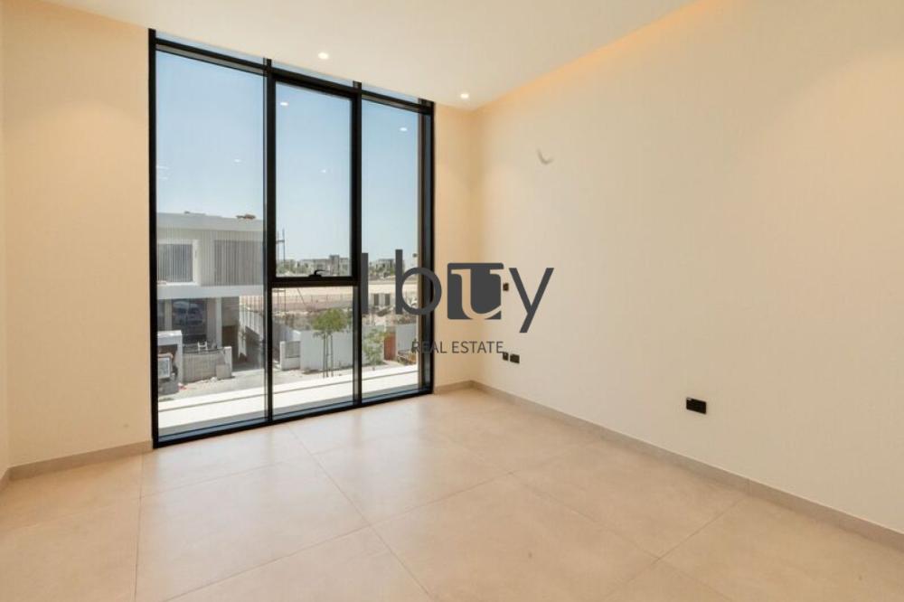 Luxurious Villa | Massive Layout | High Privacy |