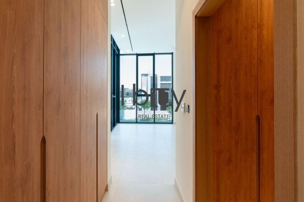 Luxurious Villa | Massive Layout | High Privacy |