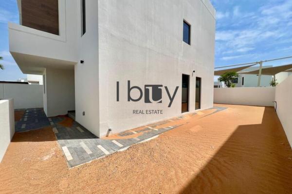Double Row | Corner Unit | Prime Location |