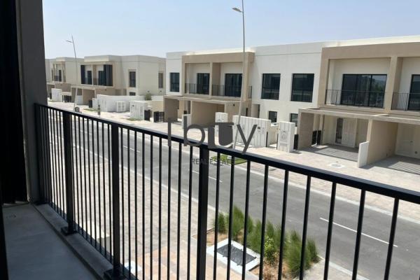 Ready To Move In |Single Row | Mid Unit | Hot Deal